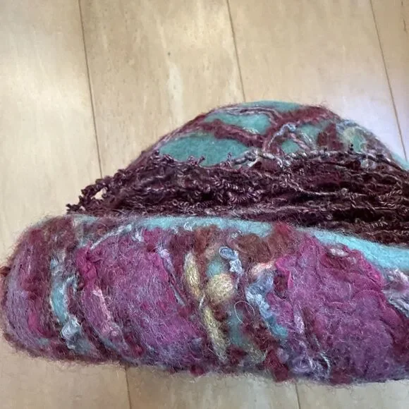 GREEN HANDMADE FELTED HAT - Picture 2 of 7